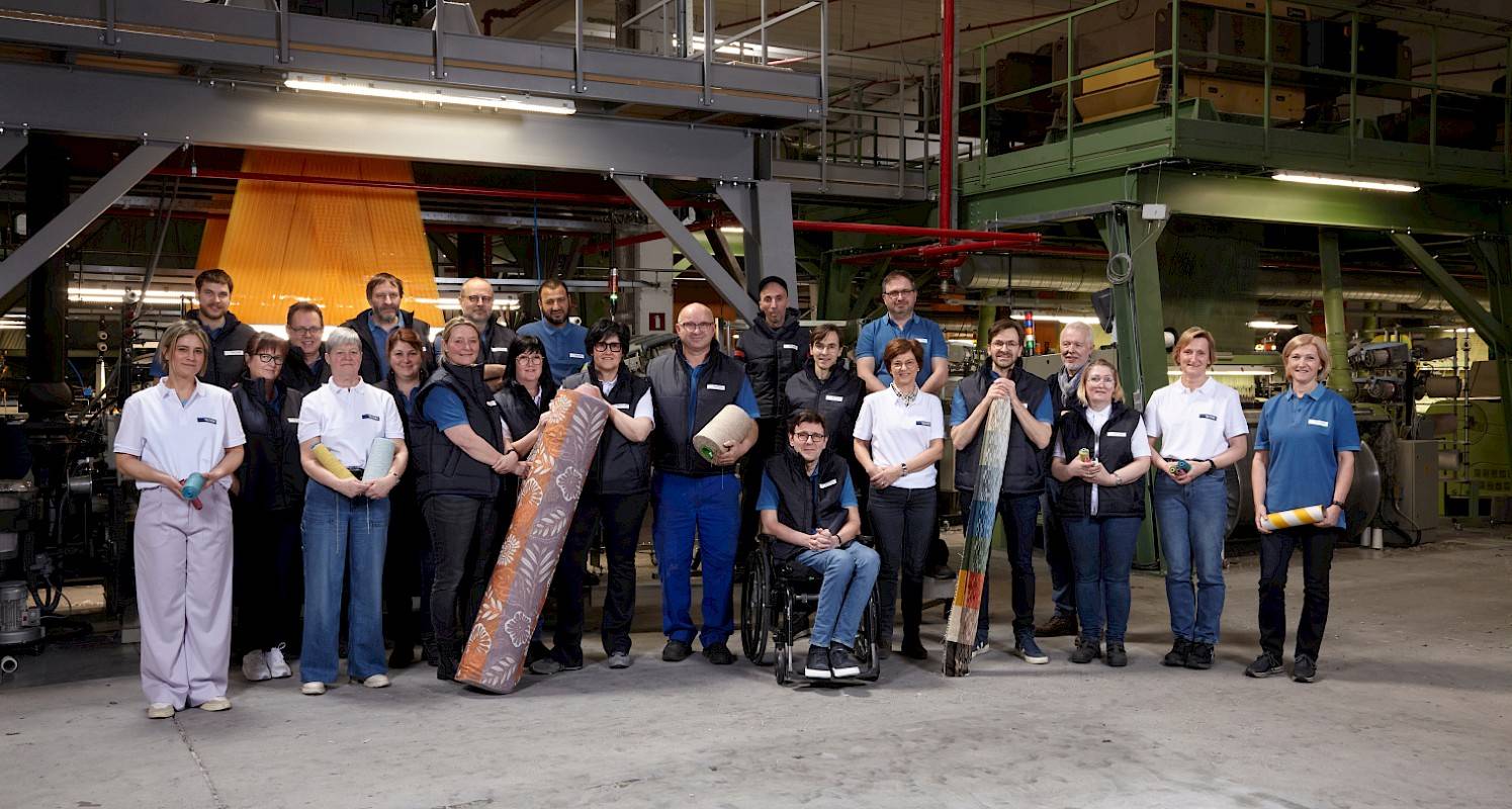 company team photo Van Neder